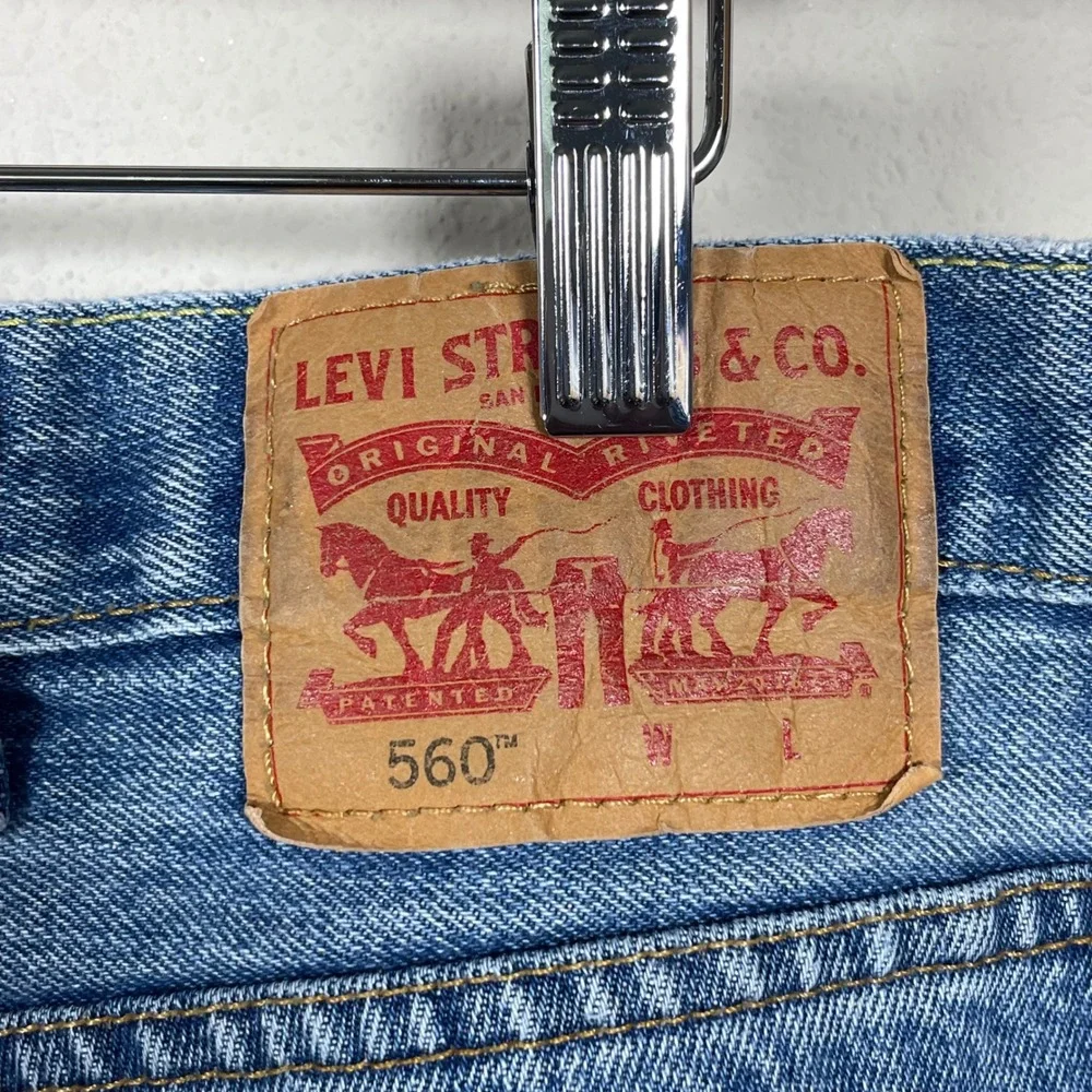 Levi's 560 Comfort Fit Jeans Mens 46x32 Blue Medium Wash Leg Denim